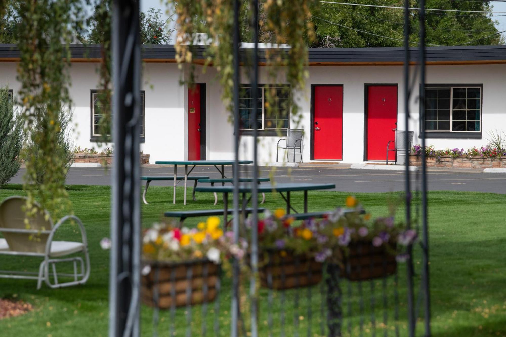 Sapphire Motel Midtown Bozeman Kültér fotó